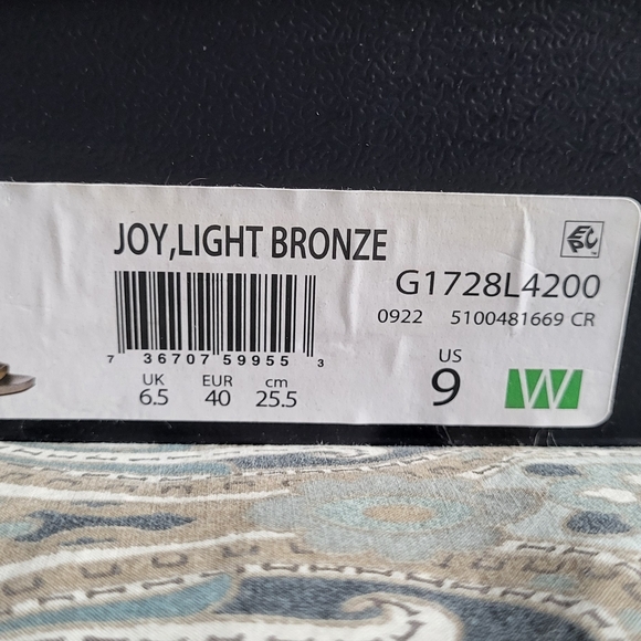 Naturalizer Women's Joy Square Toe Ankle Strap Dress Sandals In LIGHT BRONZE - Picture 13 of 13